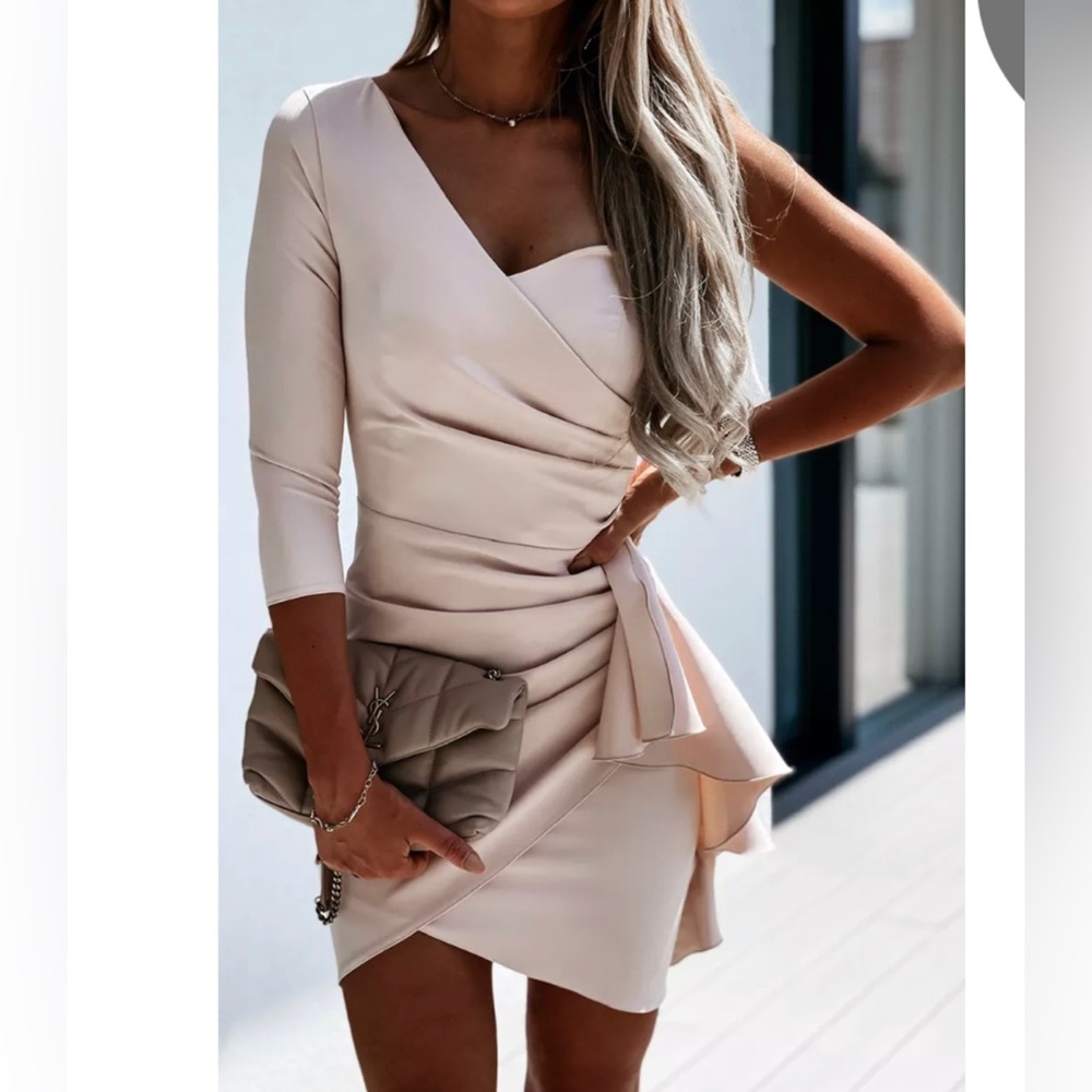 Pink one sleeve pleated dress